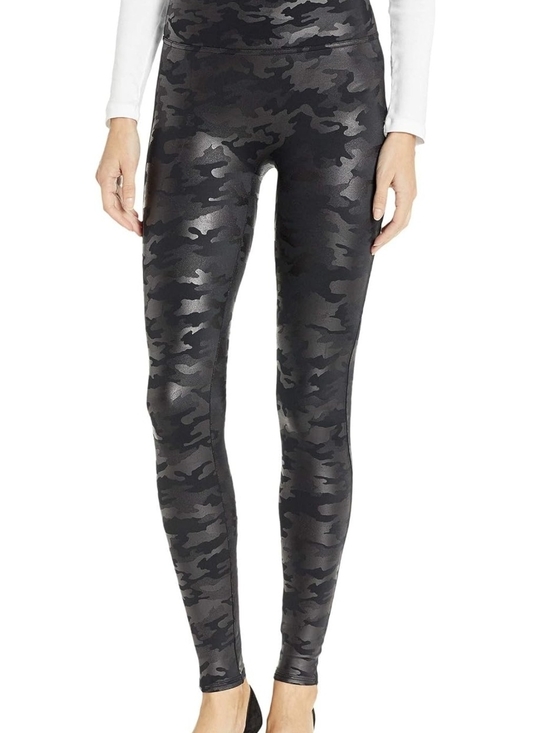 SPANX Pants - SPANX Black & Gray Shiny Camo High-Waist Leggings Sz 1X